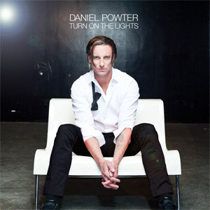 Disco Turn On The Lights de Daniel Powter